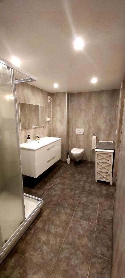 Aurora Rooms In Shared Apartment Nr2 We Are Doing Privet Northen Lights Trips, Reindeer Trip And Fjord Sommaroy Trip Τρόμσο Εξωτερικό φωτογραφία